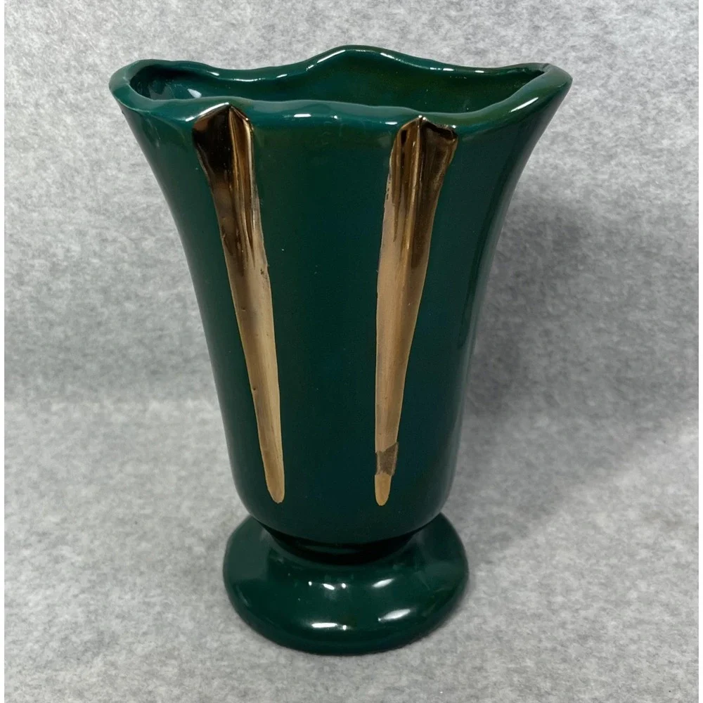 VTG Green Ceramic Pedestal 12
